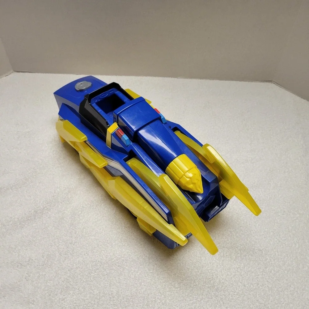 PAW Patrol‎ Changed Up Chase Transforming Deluxe Vechicle